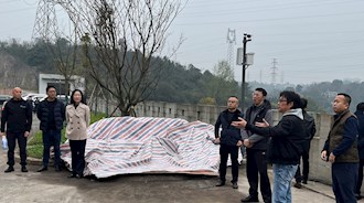 副市長(zhǎng)靳地勝帶隊(duì)到南壽山公司新園區(qū)調(diào)研北大門(mén)道路交通問(wèn)題